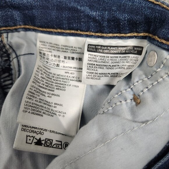 Levis 311 Shaping Skinny Women 32x29 Blue Medium Wash Denim Jeans Capri Mid Rise - Picture 4 of 5